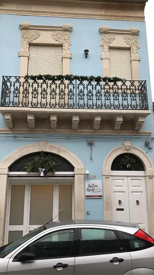 La Casa Del Liberty 호텔 비토리아 0*,  이탈리아